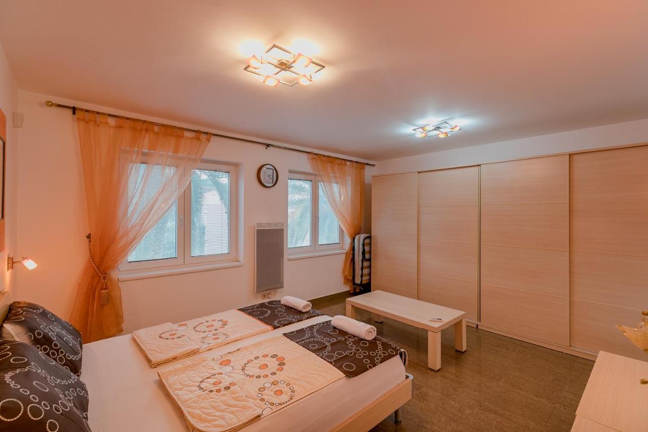 Palm Point Apartment Petrovac Ngoại thất bức ảnh